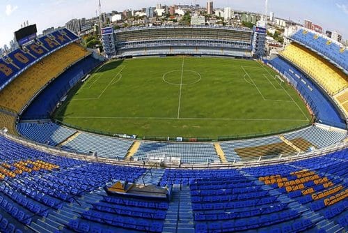 استادیوم آلبرتو خ. آرماندو بوکاجونیورز
